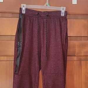 Amerucan eagle joggers, men's xs, cranberry color